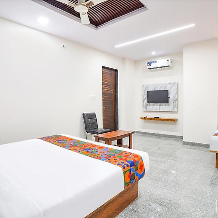 Fabhotel Platinum Palace - Nr Magadi Main Road Bangalore Exteriör bild
