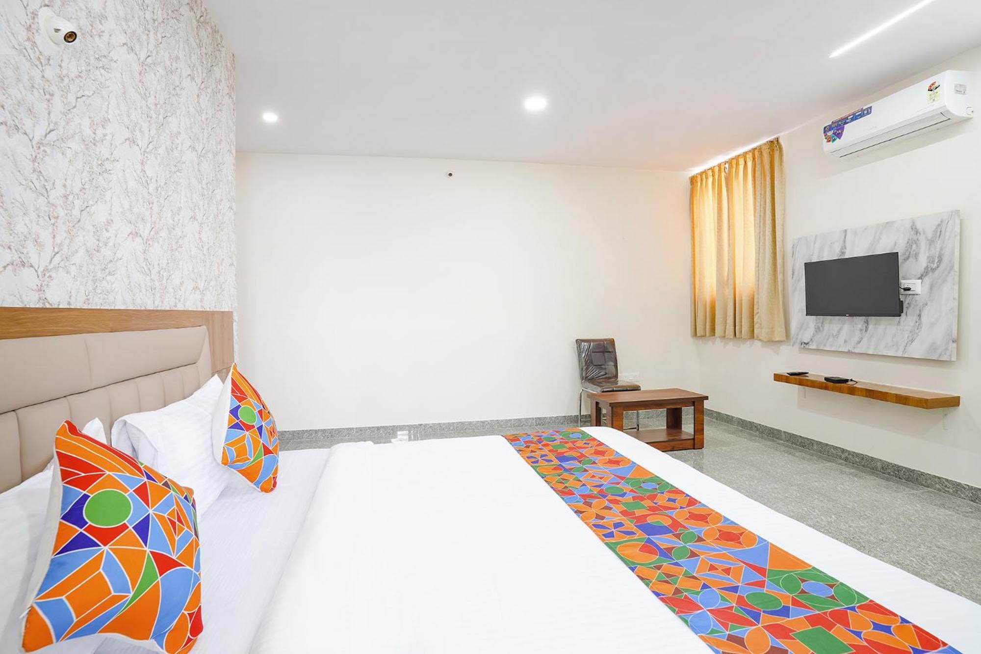 Fabhotel Platinum Palace - Nr Magadi Main Road Bangalore Exteriör bild