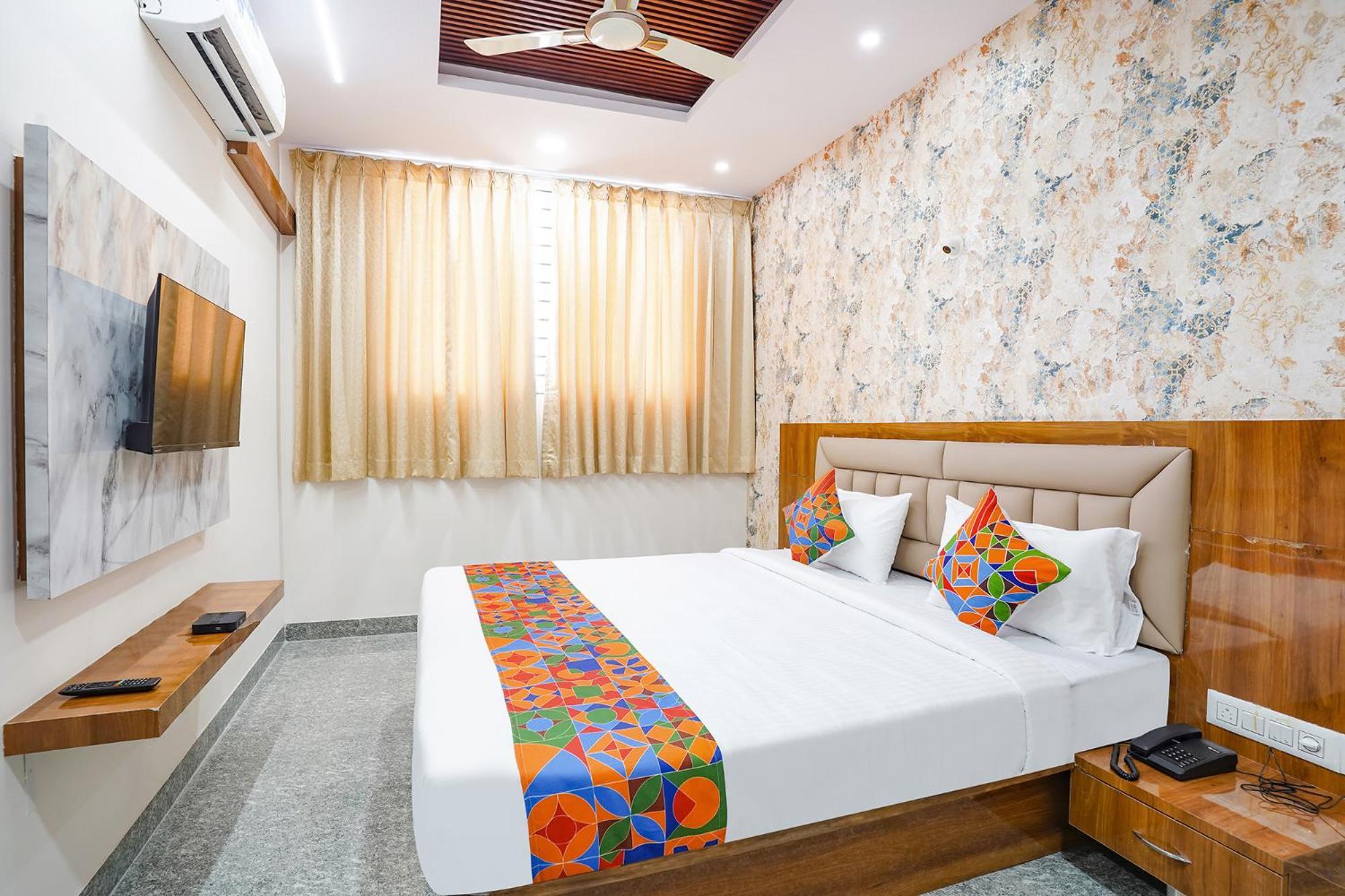 Fabhotel Platinum Palace - Nr Magadi Main Road Bangalore Exteriör bild
