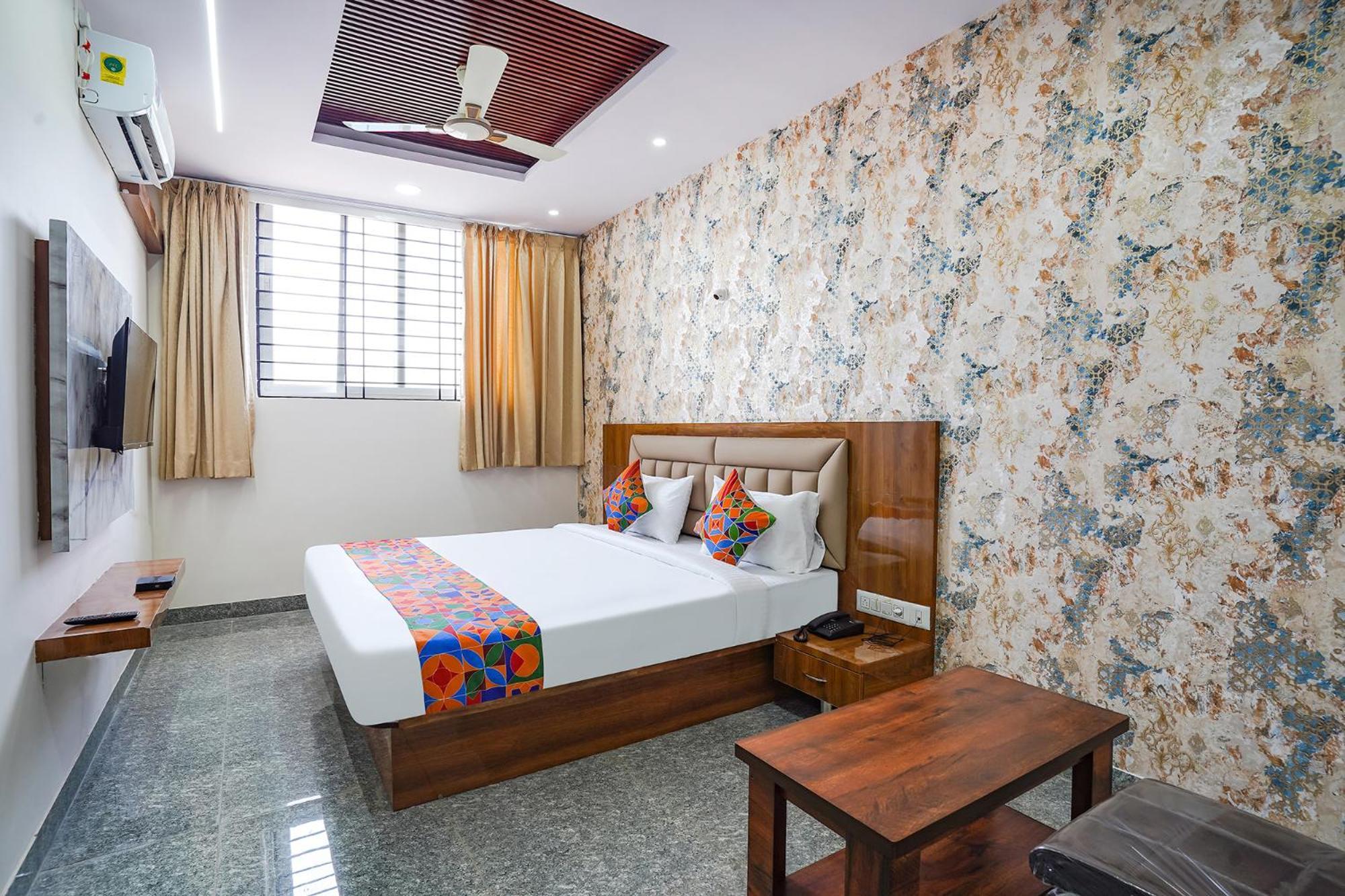 Fabhotel Platinum Palace - Nr Magadi Main Road Bangalore Exteriör bild