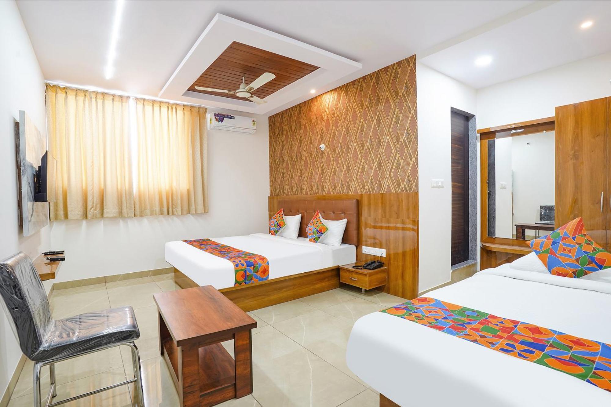 Fabhotel Platinum Palace - Nr Magadi Main Road Bangalore Exteriör bild