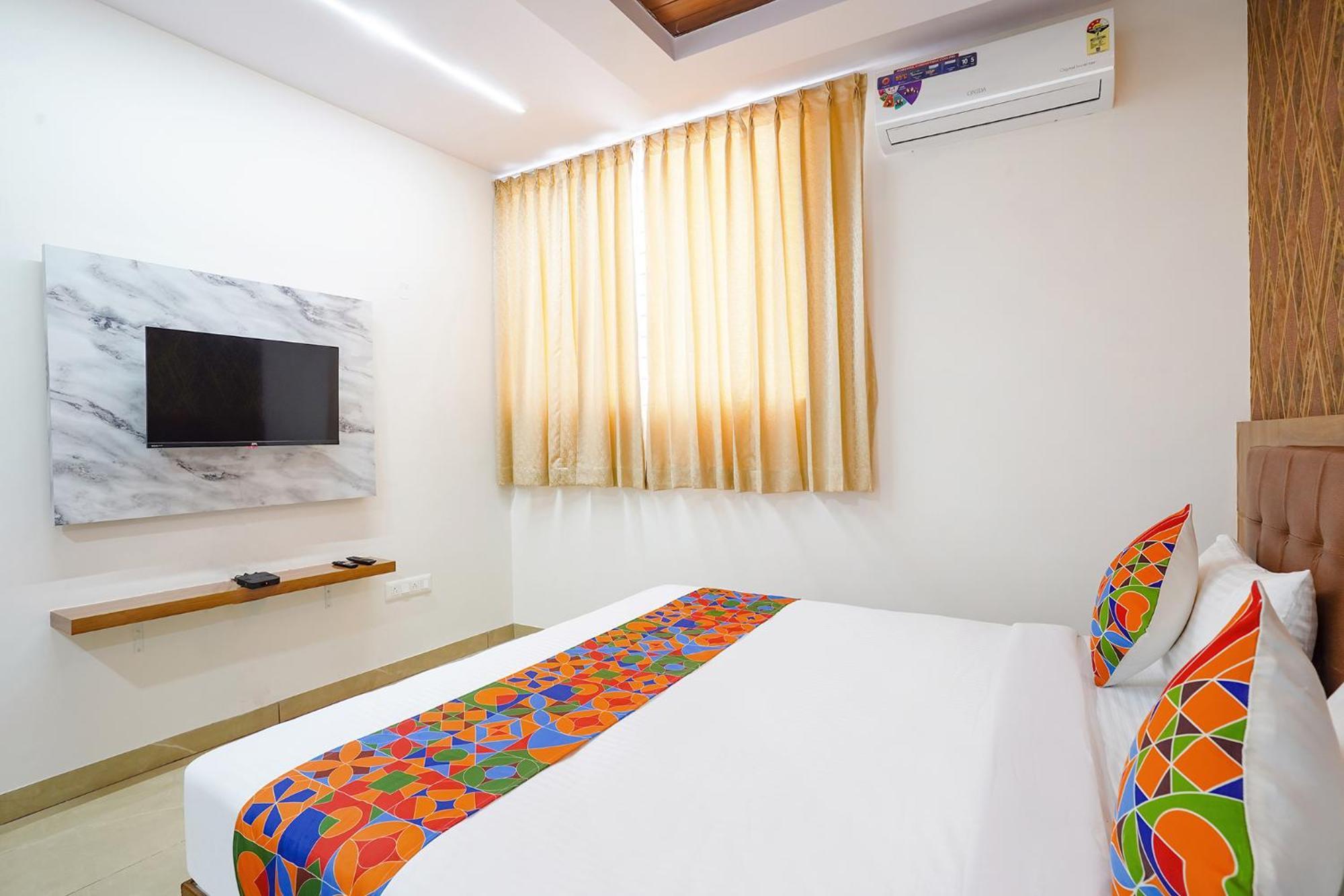 Fabhotel Platinum Palace - Nr Magadi Main Road Bangalore Exteriör bild